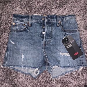 Levi’s wedgie shorts